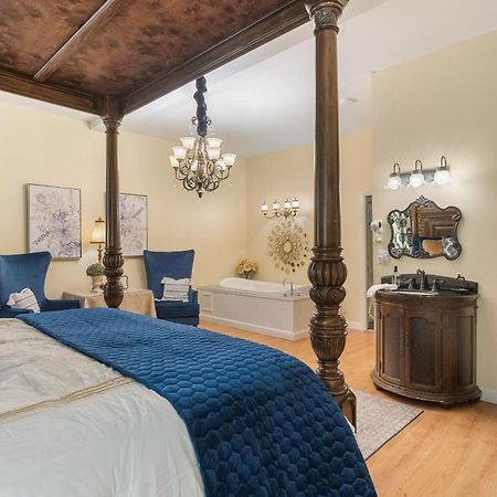 Beland Mansion-Royal Crown Suite! Fort Smith Exterior photo