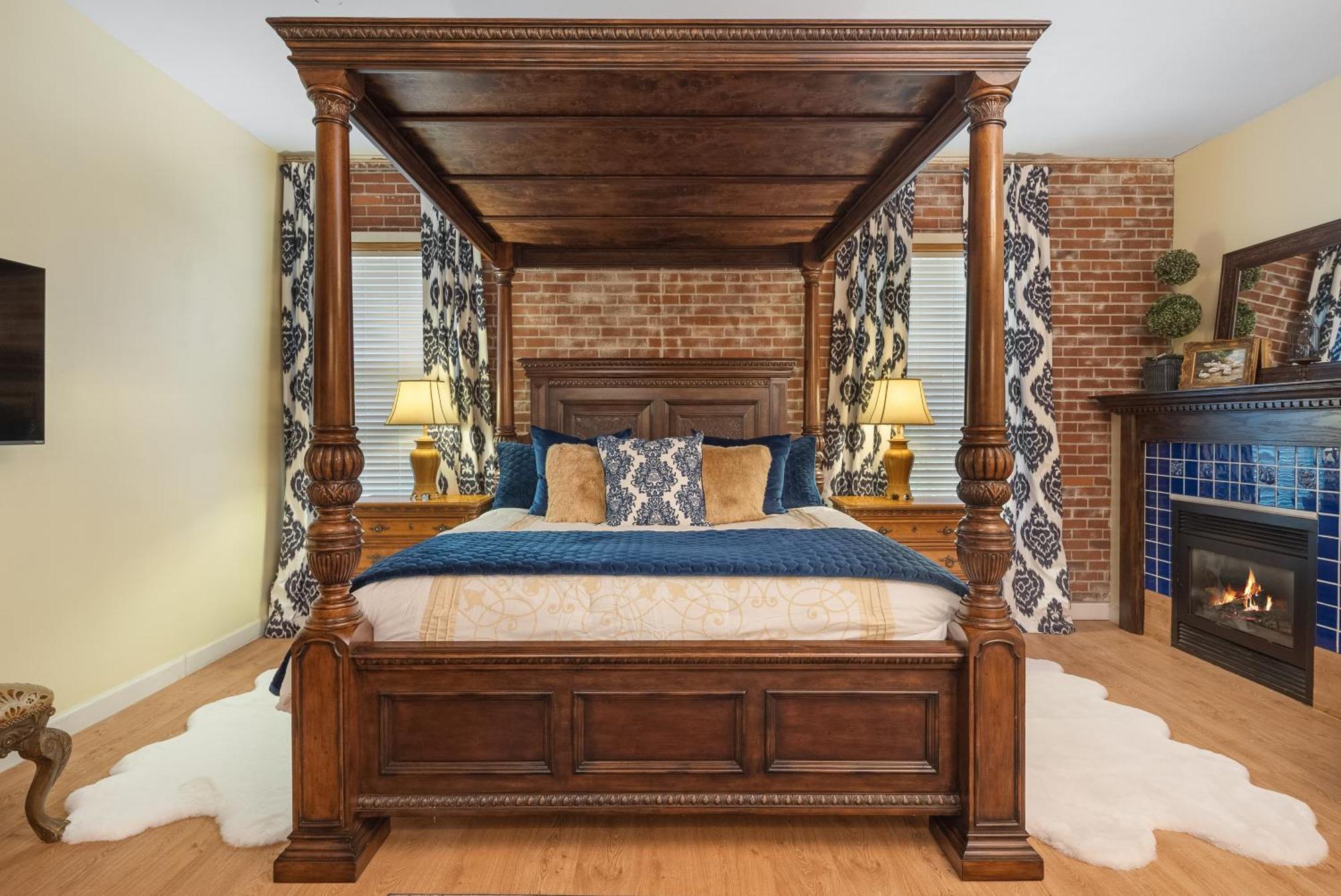 Beland Mansion-Royal Crown Suite! Fort Smith Exterior photo